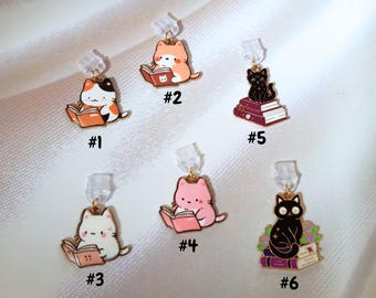 Kindle Charm Dust Plug Bookish Cat Books Kawaii E-Reader Accessory for Kindle, Kobo, Tolino, Handyanhänger USB-C, Micro USB, Lightning, Aux
