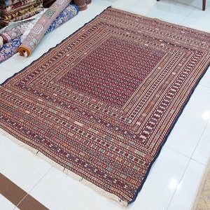 Handmade Afghan Sumak Kilim: Vintage Needlework Rug, 1980s (180x128 cm)