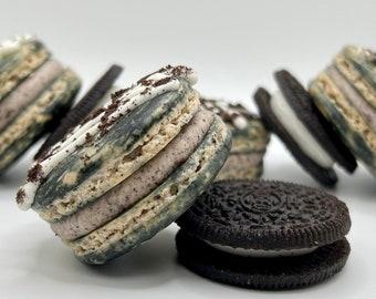 Cookies and Cream French Macarons: Gluten-Free Double Stuffed Macaroons