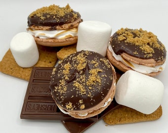 S'more French Macaron - 6, 12, 24+ - S'more Macaroon with Toasted Swiss Meringue & Chocolate Ganache Center and Graham Cracker Dust Cookie