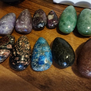Teardrop Palm Stones, Palm Stones, Crystals, Crystal, Crystal Community, Crystal Life, Crystal Lovers, Metaphysical