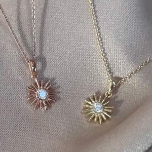 Colgante de Sol en Oro de 14k con Diamante Natural en el Centro / Collar con Colgante de Sol / Collar Minimalista con Charm de Sol