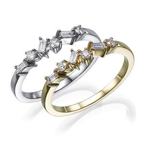Diamond ring 14K gold, round diamonds with baguette diamonds naturals diamonds . row diamond ring. eternity ring