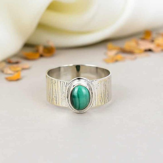Handmade Malachite Ring: Vintage 925 Sterling Silver Gemstone