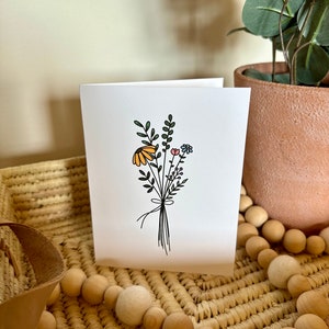 Cartão em branco para impressão, download digital instantâneo, impressão em casa, cartão floral simples, cartão floral minimalista, cartão de felicitações de flores silvestres, buquê