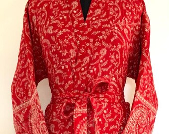 Kimono unisexe en mélange de laine de yak et manches kairi rouges, kimono fait main, spécial hiver, peignoir, parfait pour offrir à quelqu'un de spécial ou à l'occasion.