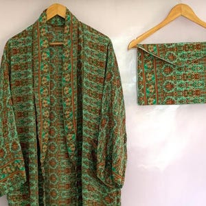 Men&#39;s Special Light Green-Red Collared silk Blend Kimono/Robe,Nightwear,Beachwear,Loungewear,Summerwear/Perfect For Gift someone special
