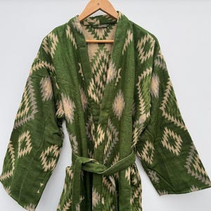 Kimono/robe de chambre unisexe en laine de yak fait main,Spécial hiver,Peignoir de chambre,Peignoir de chambre à imprimé aztèque et losanges géométriques vert olive,Peignoir traditionnel