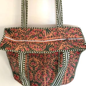 Dark Peach Floral Zipper Style Tote Handgefertigte Baumwollblock Print Einkaufstasche, große gesteppte Einkaufstasche, Floral Markttasche, gelegentlich Geschenktasche