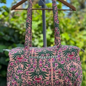 Pfirsich Blumen Handgefertigt Baumwoll-Block-Print Duffle Bag,Einkaufstasche,Reisetasche,Fitness oder Yoga Tasche, Gesteppte Tasche Für den täglichen Gebrauch ODER Geschenk für Jemanden Spe