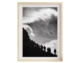 Fotografía del Faro de Nazaré: Ola de surf en blanco y negro