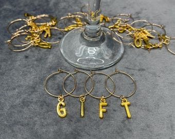 Erste Weinglas Anhänger mit vergoldetem Ring, Set von 26, 26 Buchstaben, Alphabet