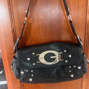 Y2K Black Guess Shoulder bag