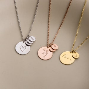 Collar con inicial de oro de 14 quilates, collar de disco de oro personalizado para mujer, collar para mamá con iniciales de niños, colgante grabado personalizado para abuela