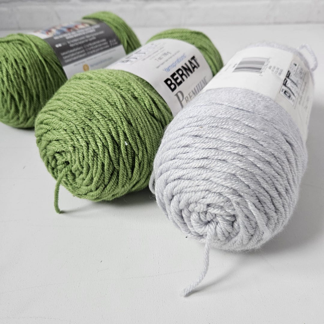 Bernat Premium Yarn, Acrylic Worsted, 198 Grams, Rich Red & Navy ...