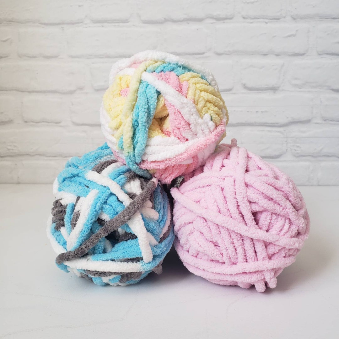 Bernat Baby Blanket Yarn, 100 Gram 3.5oz, Pitter Patter, Pink, Sail