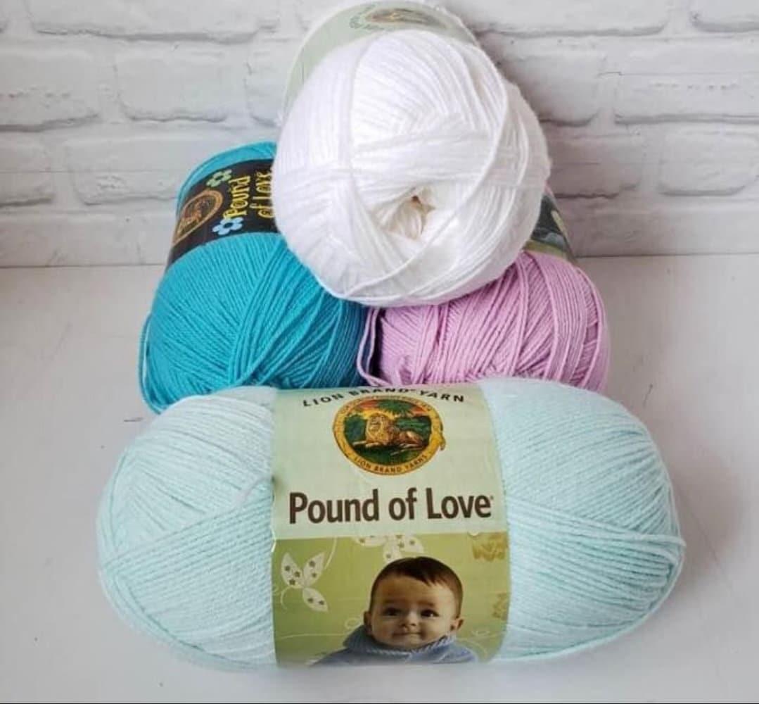 Lion Brand Pound of Love Yarn - Pastel Green