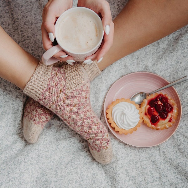 Stranded colorwork Toe up cute knit pattern socks | Sock Knitting Pattern | Fingering weight | PDF