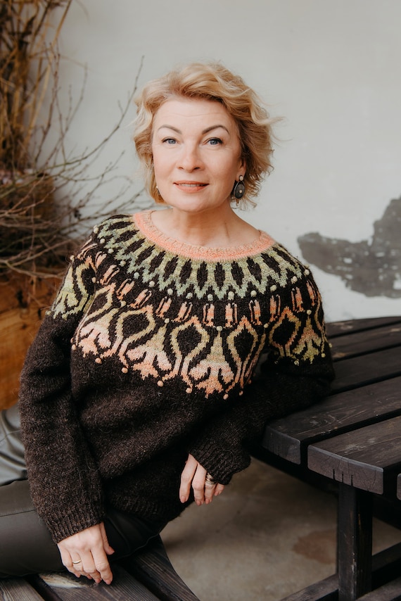 トップス Y.A.R.N 90's Motif Knit CROSS-PATCH 23SS Ladies Sweater Knitting Pattern | Stranded Colorwork | Top Down