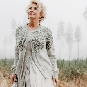 Stranded yoke cardigan knitting pattern Colorwork PDF download image 3