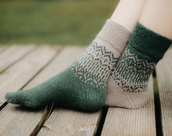 Stranded colourwork socks | knitting pattern | toe up | unisex funky socks | PDF