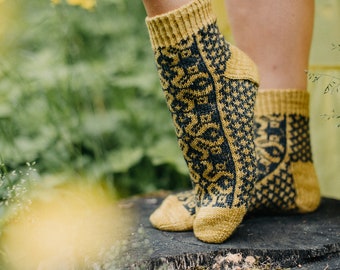 Dynamism Socks | Stranded colorwork toe up socks knitting pattern | Fingering weight | PDF