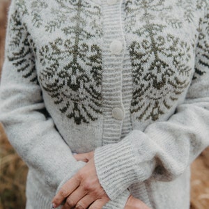 Stranded yoke cardigan knitting pattern Colorwork PDF download image 10