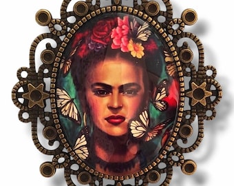 Frida Kahlo brooch - A symbol of inspiration - Portrait jewelry of the Mexican artist - Handmade artistic accessory.