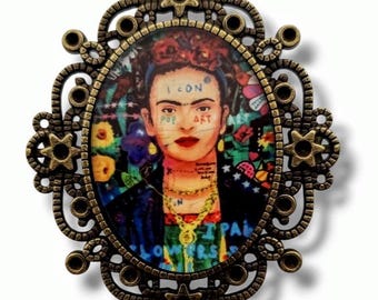 Large Frida Kahlo portrait brooch - Mexican artistic jewelry - Handmade - Original feminist gift.