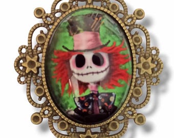 Gothic portrait brooch Mister Jack - Halloween skull cameo cabochon - Dark steampunk accessory - Original Christmas gift.