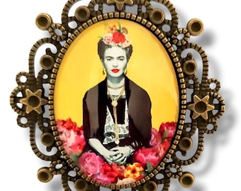 Frida Kahlo brooch. Boho feminine accessory. Retro portrait of the Mexican artist. Original handmade gift.
