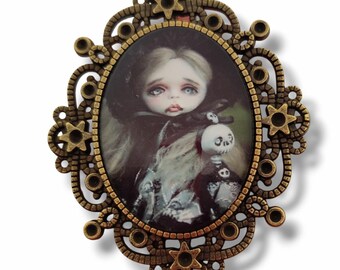 Vintage Halloween cameo brooch – Midori Hayashi style – gift for a gothic friend.