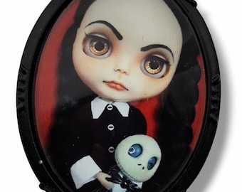 Women's Halloween brooch - Gothic doll portrait - Original fantasy world gift - Jewelry for black outfit.