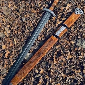 Espada Viking de Aço Damasco Feita à Mão – Espada Medieval de 36" com Cabo e Bainha de Pau-rosa – Colecionável Nórdico, Presente de Espada para Homens