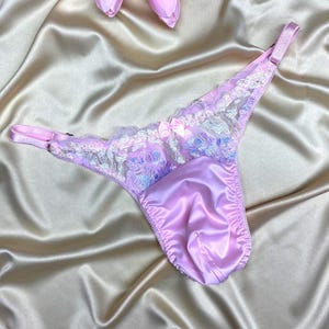 Sissy-Tanga, Herren-Satin-Tanga, luxuriöse rosa Spitzen-Tanga für Herren, Herren-Tanga aus doppelseitigem Satin mit Tasche, Sissy-Dessous