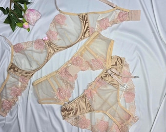 Luxury Sissy lingerie sets men's satin bra Sissy femboy silk lace lingerie set Flat-cup bra and stocking girdle for Crossdressers