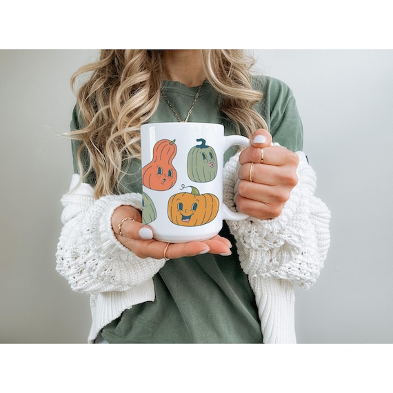 Retro Pumpkin Cute Halloween Mug Gifts for Halloween Lover Coffee Fall Autumn Mug for Tea Vintage Retro Halloween Decor Spooky Pumpkins Mug