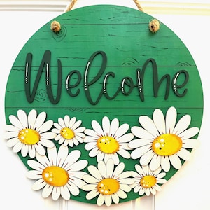 Daisy Welcome Sign: Hand-Painted Wooden Door Hanger