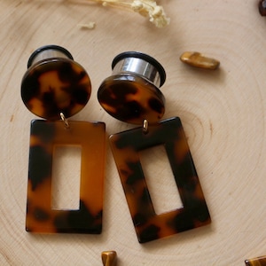 4g-19mm Retro Tortoise Shell Plug Earrings