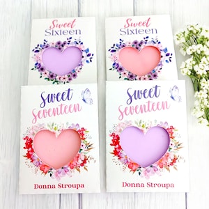 Bomboniere di sapone per il sedicesimo compleanno - Scatola a forma di cuore floreale personalizzata - Regali per gli ospiti per la festa del sedicesimo compleanno - Mini sapone