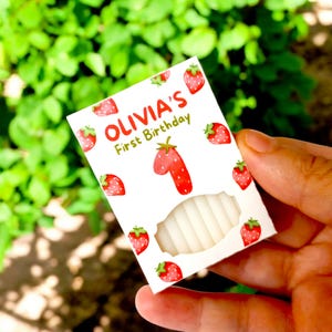 Saponette per il primo compleanno a tema "Berry" - Regalo personalizzato per feste per bambini - Bomboniere a tema fragola, Bomboniere per il primo compleanno di una bambina, Berry Sweet Baby