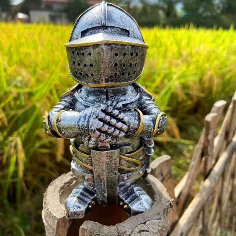 Garden Knight Statue,knight Toy , Out Door Yard Ornaments,funny