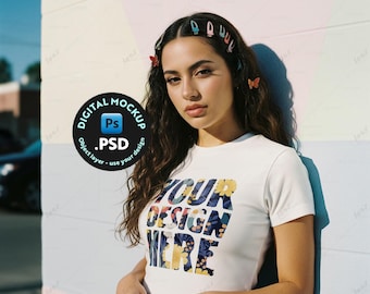Maqueta de camiseta corta (PSD): Plantilla de objeto inteligente para ropa femenina