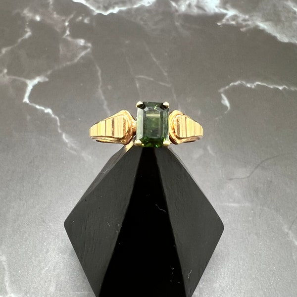 Vintage Tourmaline Ring, Size 7 1/2, Yellow 10 karat Gold, Emerald cut Tourmaline, Deep Green Semi-Precious Stone.