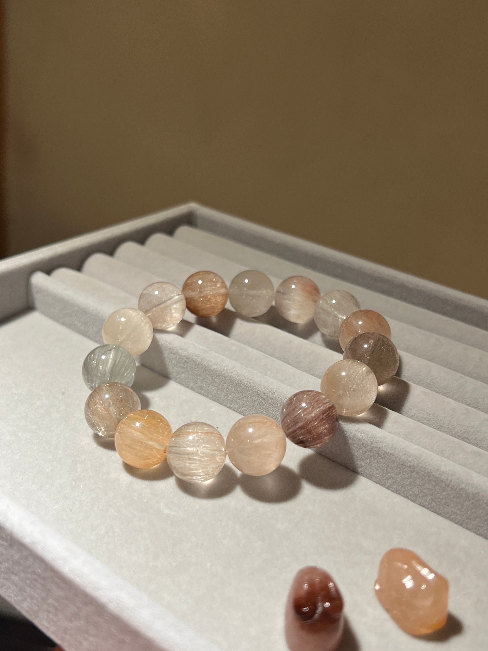 High Grade Rainbow Rabbit Rutilated Quartz Banded Bracelet天然彩兔毛水晶手鍊 - Etsy