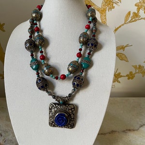 Spectacular Statement Pendant Necklace Set