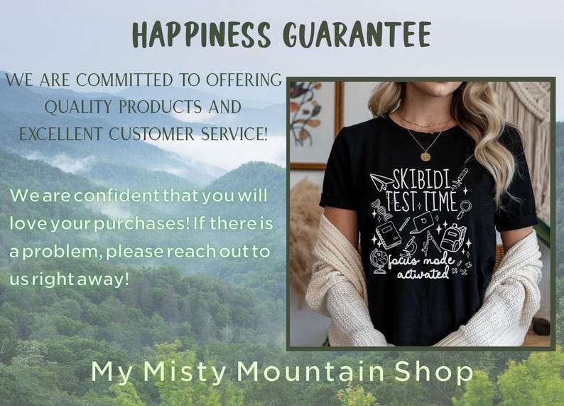 Puede incluir: Camiseta negra con el texto blanco "SKIBIDI TEST TIME", con varios gr&aacute;ficos relacionados con la escuela. La camiseta tambi&eacute;n incluye la frase "focus mode activated". El fondo muestra un paisaje monta&ntilde;oso y el texto "HAPPINESS GUARANTEE".