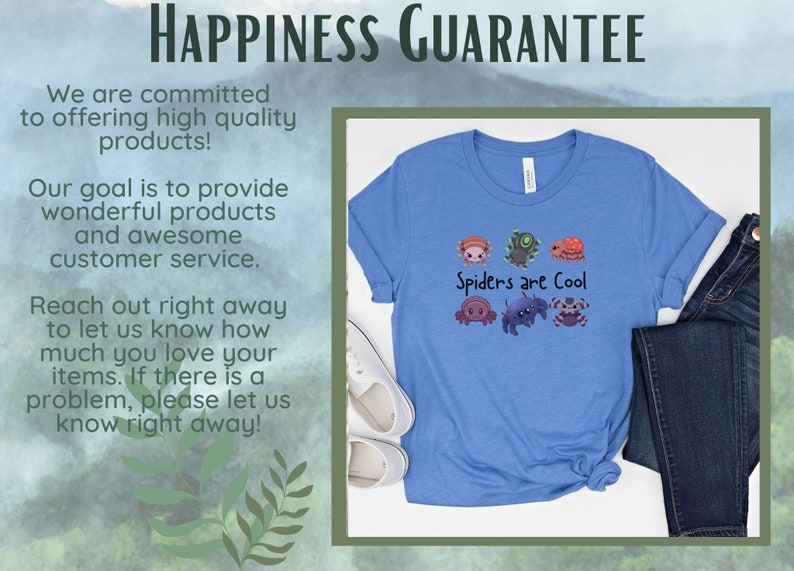 Pode incluir: Uma camiseta azul clara com a frase "Spiders are Cool" e ilustra&ccedil;&otilde;es de v&aacute;rias aranhas. A camiseta &eacute; combinada com jeans azuis e t&ecirc;nis brancos. A imagem tamb&eacute;m inclui texto sobre uma garantia de felicidade.