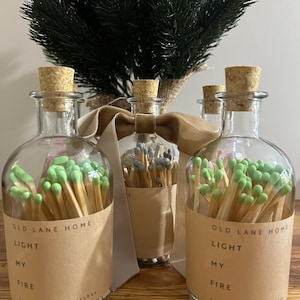 Green Coloured Luxury Matches In A Glass Bottle Cork Top Safety Matches Custom Colour Bright Green Tip Matches