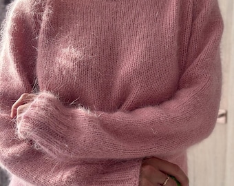 80% Angora Fuzzy Vintage VENESHA Black Rhinestone Zipper Sweater